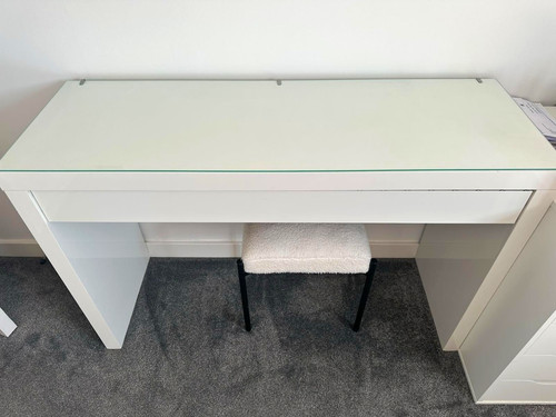 White computer desk - white,